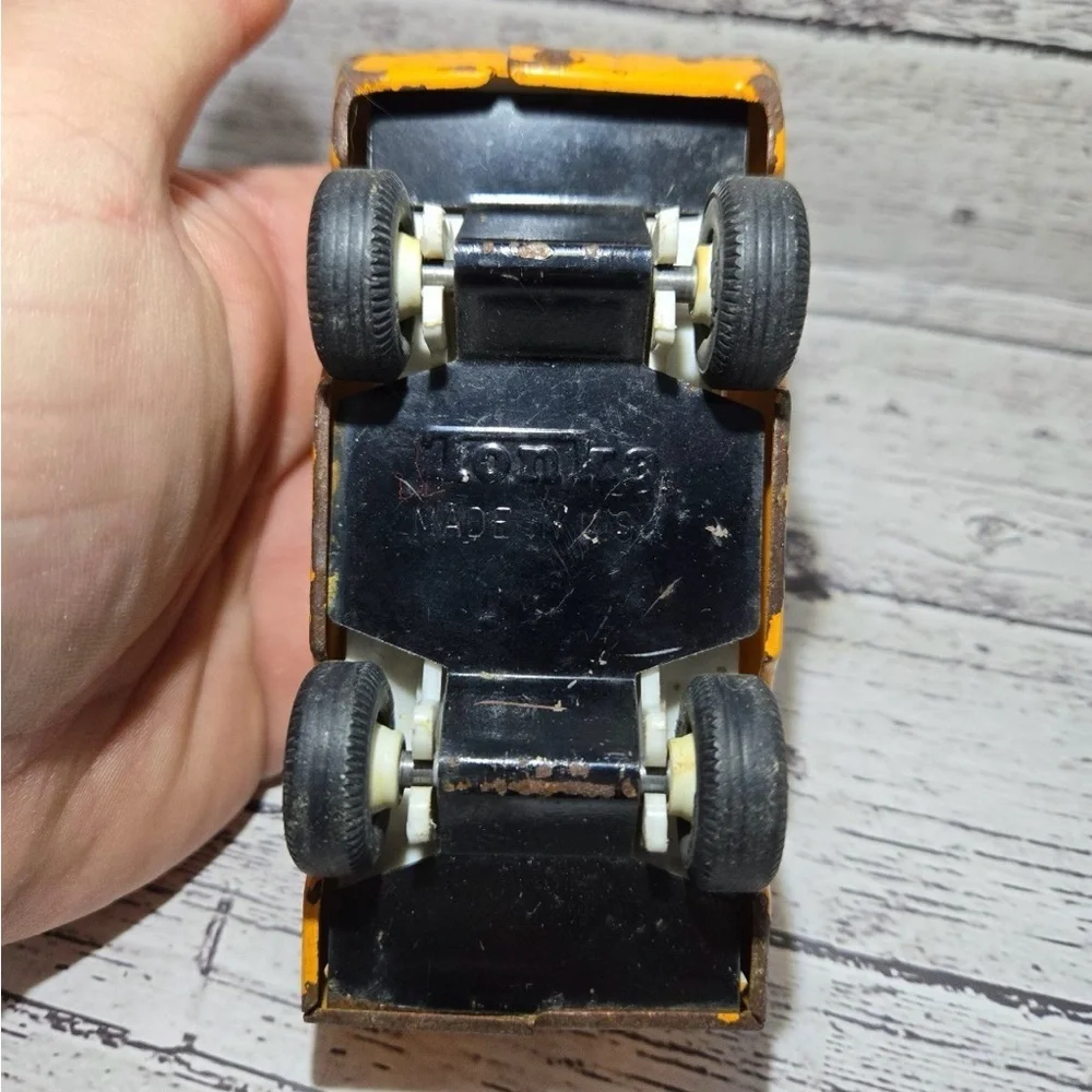 Vintage Tonka Pressed Steel Ford Econoline Pickup Truck Yellow